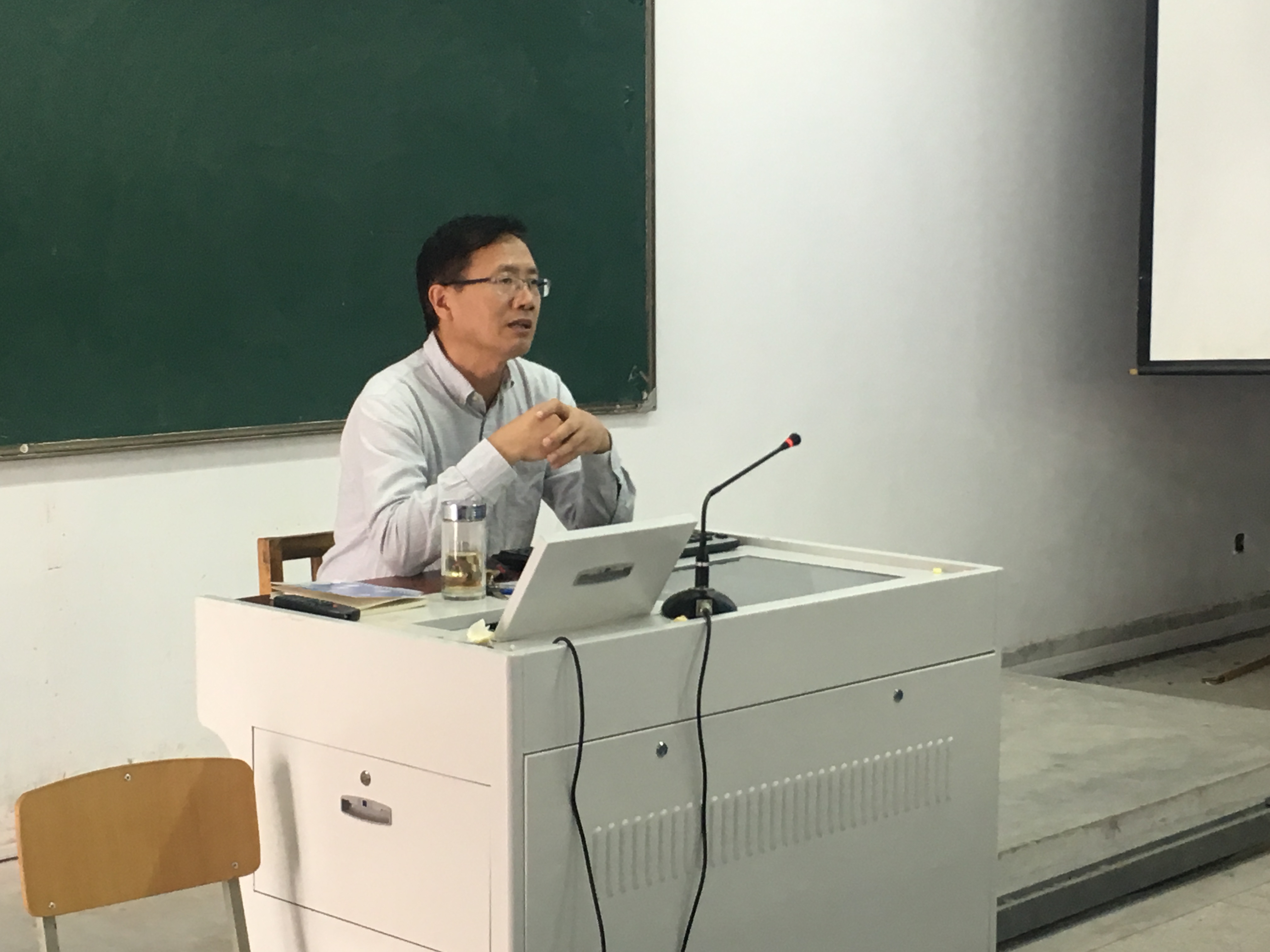 2018-2019学年第一次辅导员工作会议1.jpg 2018-2019学年第一次辅导员工作会议1.jpg