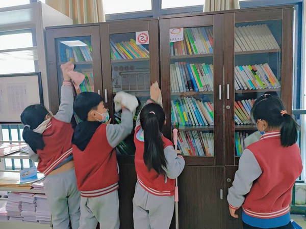 幼儿劳动.png 幼儿劳动.png