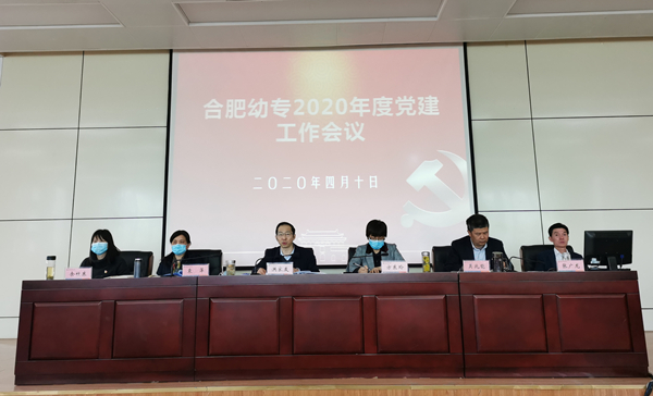 领导合影2_副本.jpg 领导合影2_副本.jpg