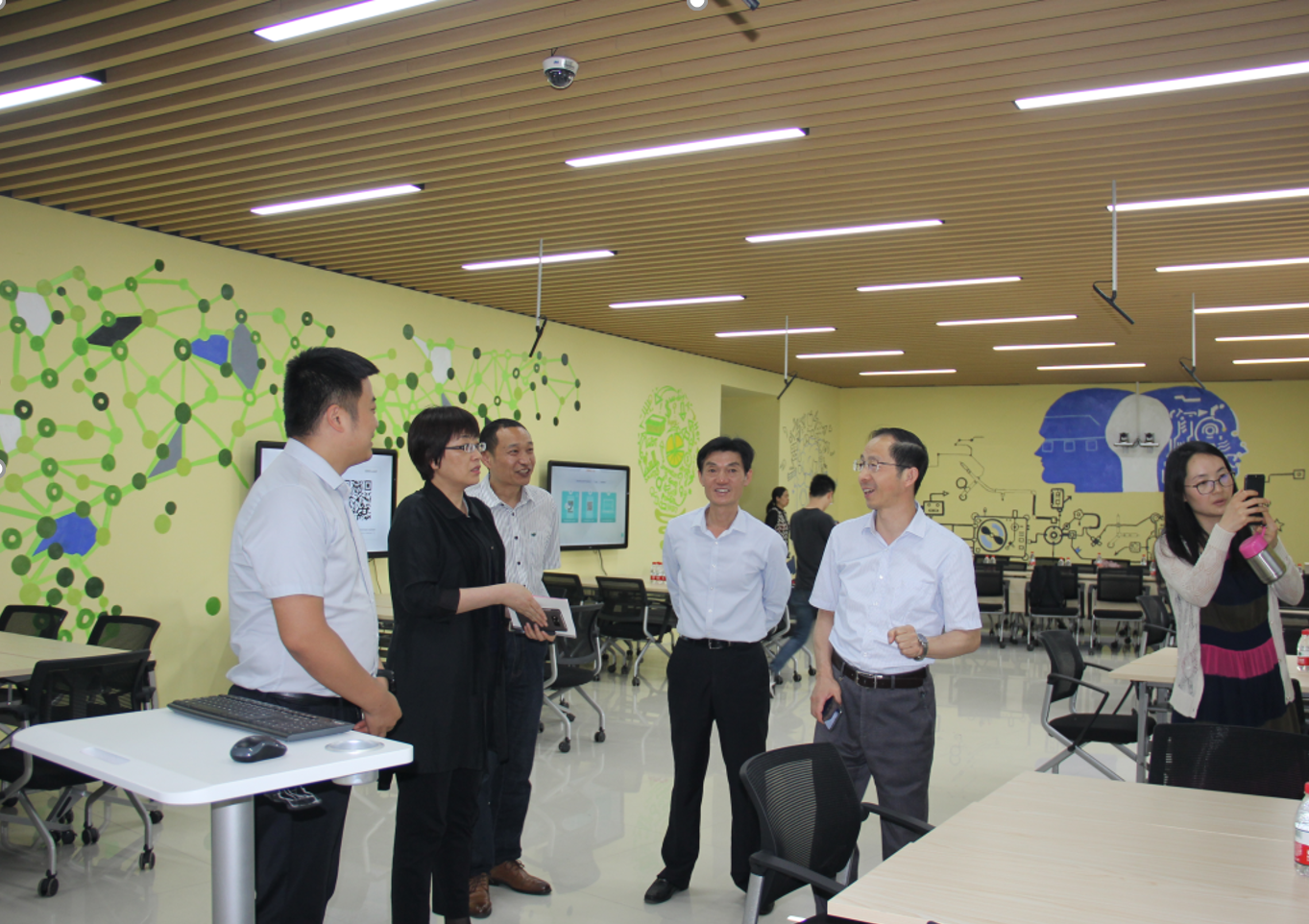 QQ截图20190604220716.png QQ截图20190604220716.png